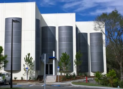 half view of a precast concrete data center_resize_945X1305_resize_945X1305.jpg