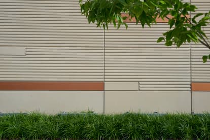 Side panels with formliner and 2 tone colors